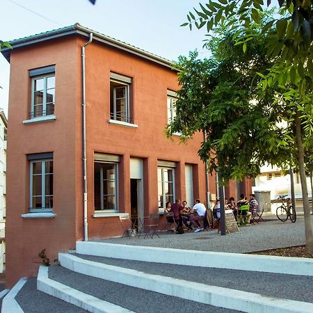 La Maison Rouge - Backpacker Hostel Saint-Etienne  Exterior photo